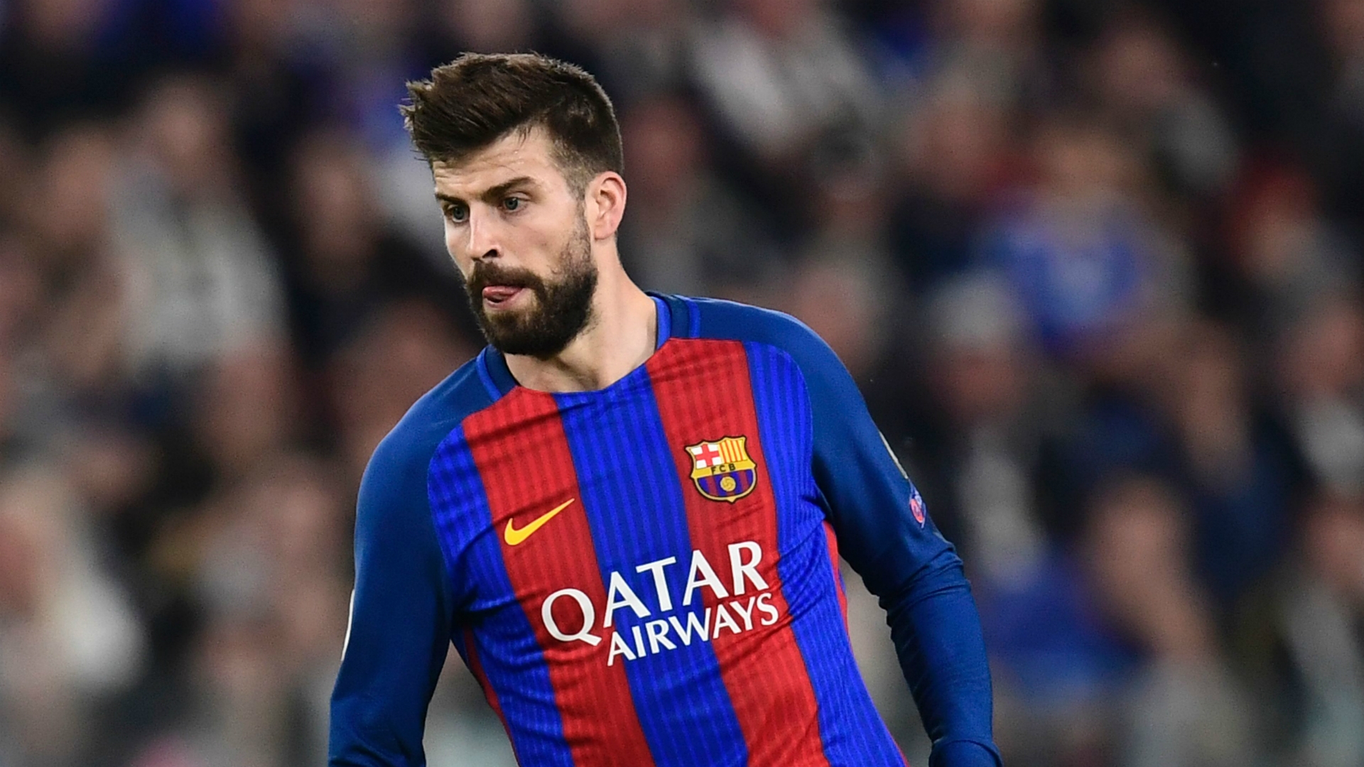 Số áo của Pique khi tham gia Barca