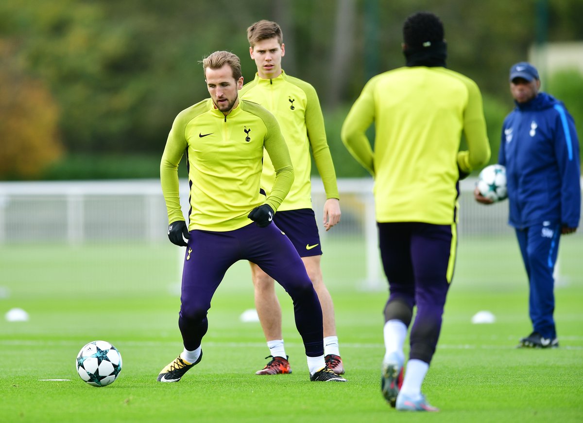 Harry Kane tập luyện để trở lại tottenham